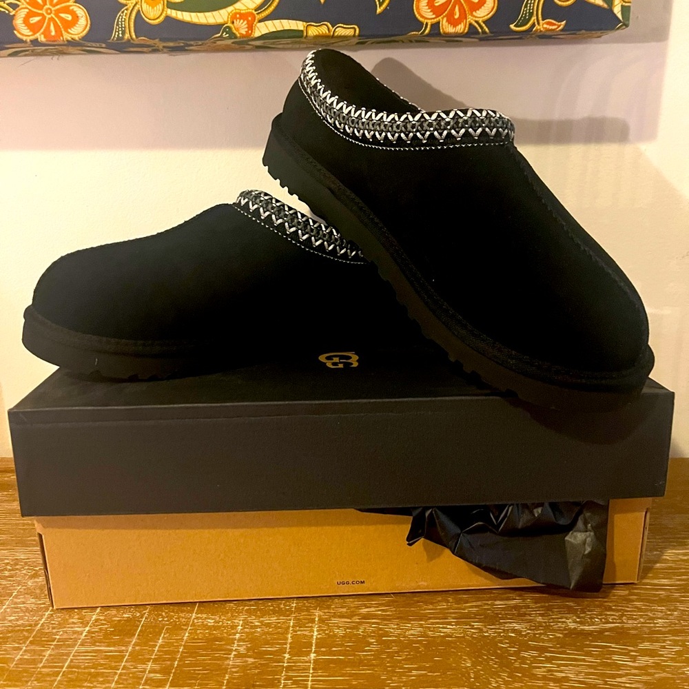 Ugg brand new size 9